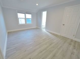 1925 10th St APT 11, Berkeley, CA 94710
