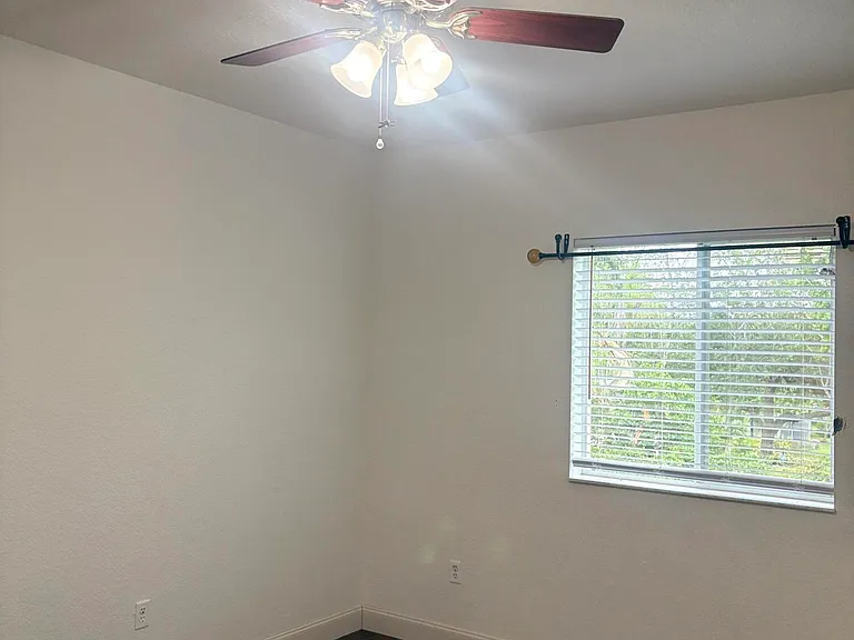 6606 Catalina Ln — Photo 20