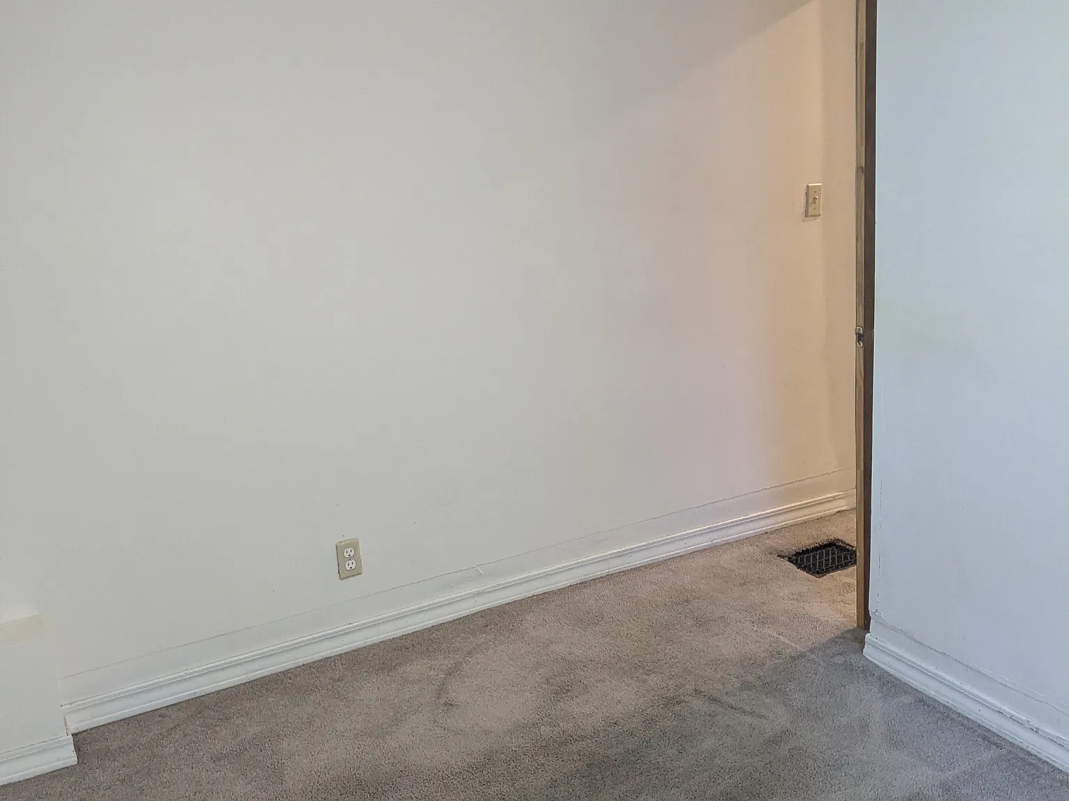 1 bed, 500 sqft, $1,150 — Photo 3