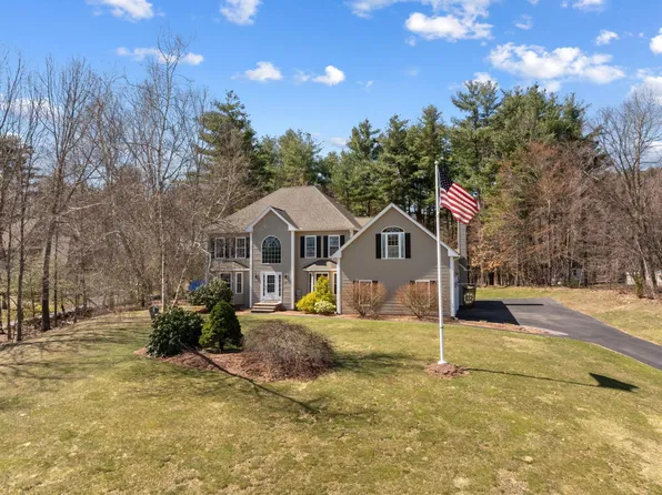 13 Longview Circle, Pelham, NH 03076