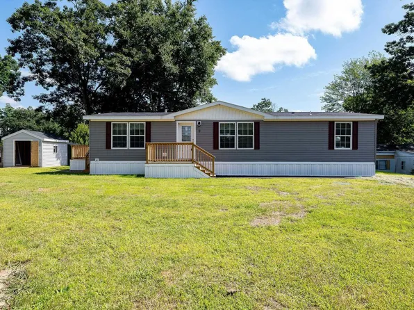 9 South Dewberry Lane, Rochester, NH 03868