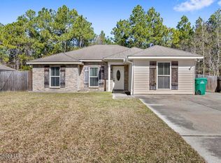 628 Edna St, Waveland, MS 39576