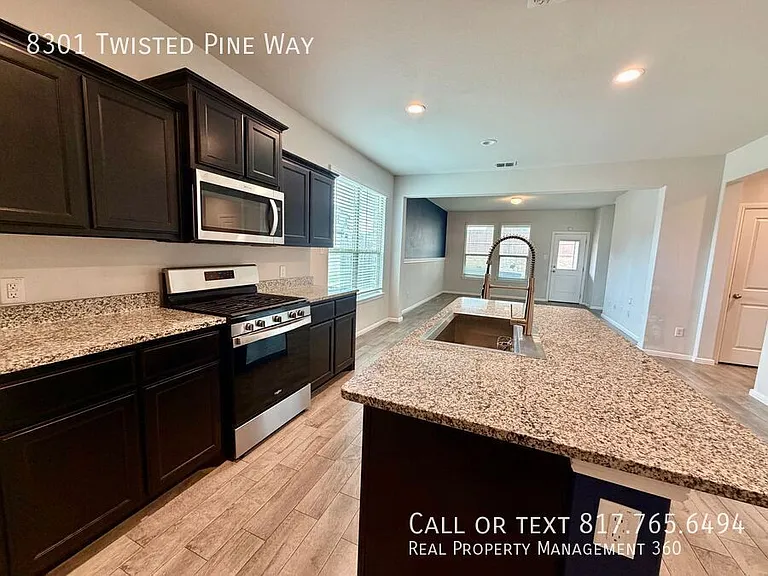 8301 Twisted Pine Way — Photo 4