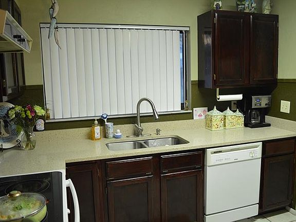 2nd image of 3723 Okeechobee Cir