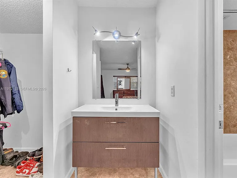 6201 N Falls Circle Dr #210 — Photo 16