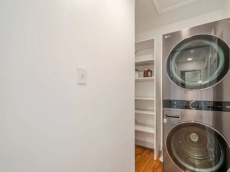 227 Devonshire Dr — Photo 22