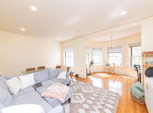 3411 N Elaine Pl #3411N, Chicago, IL 60657