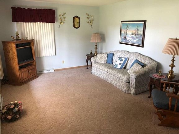 5th image of 204 Elm Ave