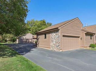 W133N8157 Danell Dr, Village Of Menomonee Falls, WI 53051