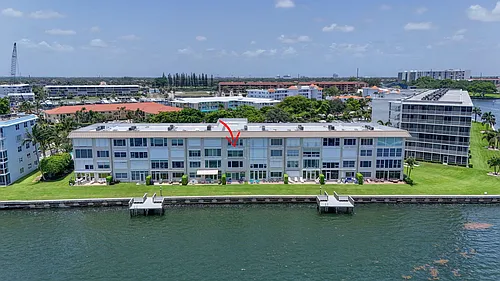 52 Yacht Club Dr Photo 1