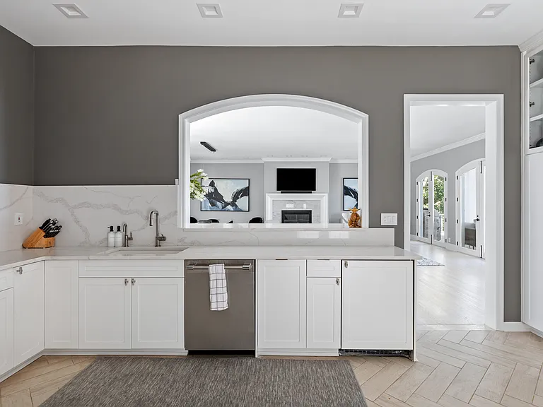 26 Three Mile Harbor Dr — Photo 11