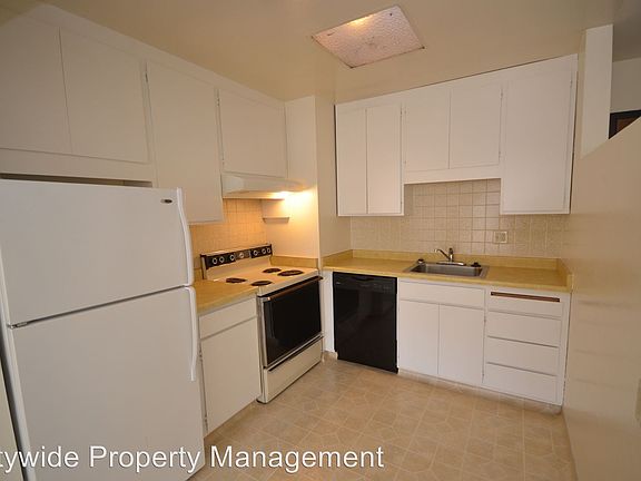 2nd image of 870 25th Ave APT 201