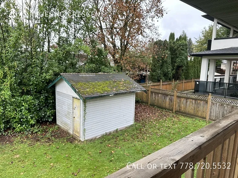 2073 Majestic Cres — Photo 31