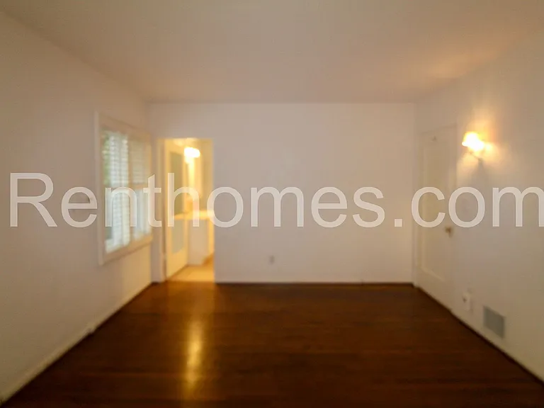 2244 Plum St — Photo 29