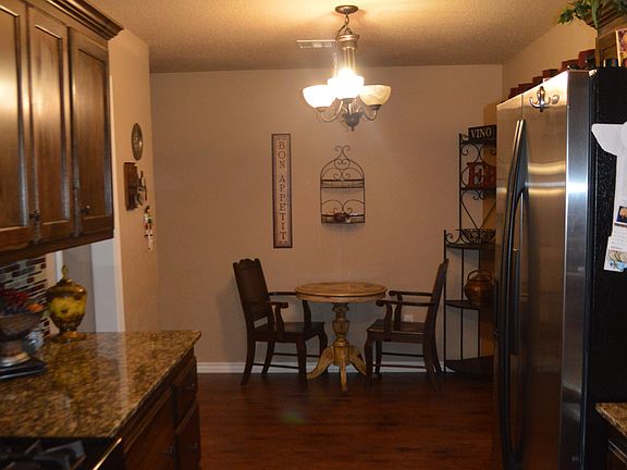 5th image of 1141 Elmhurst Dr