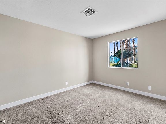 5th image of 304 S Buffalo Dr Unit 102