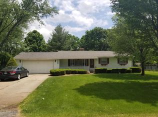 15235 Chetwyn Dr, Lansing, MI 48906