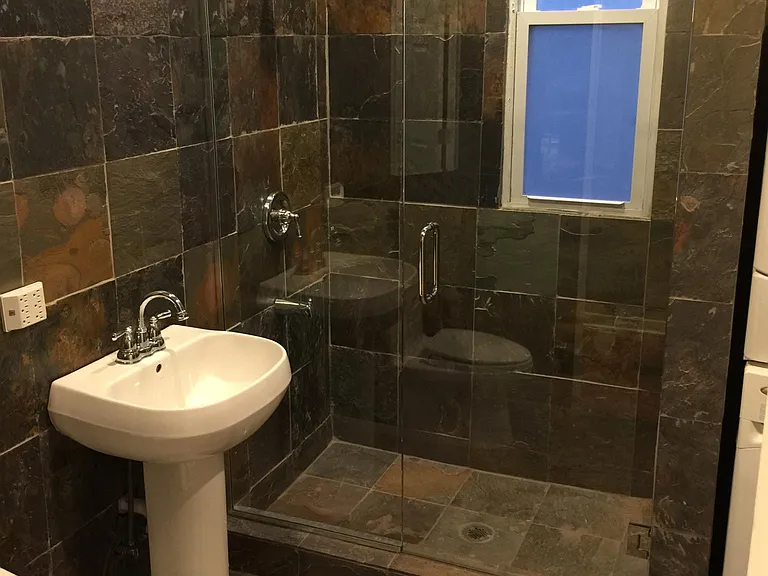 2035 N Avers Ave #2 — Photo 27