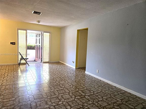 5th image of 771 SW 67th Ave