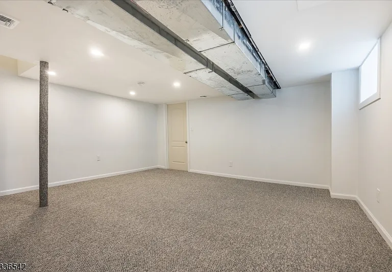 132 N Fullerton Ave — Photo 22