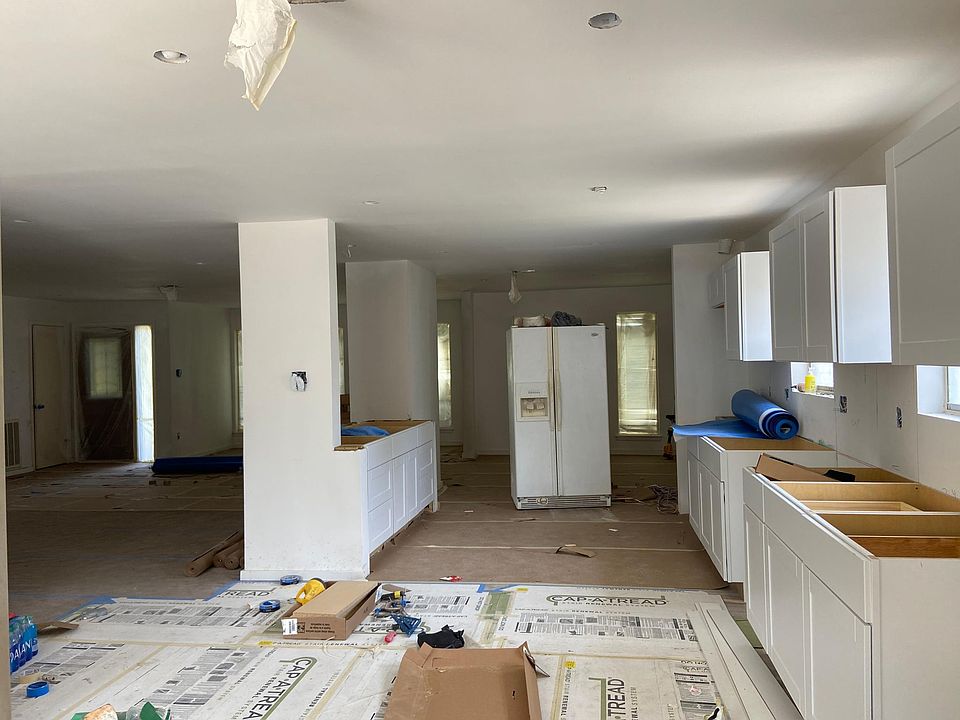 Kitchen,dining room and living room