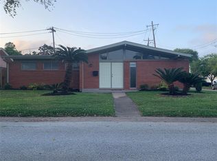 202 Tuna Ave, Galveston, TX 77550