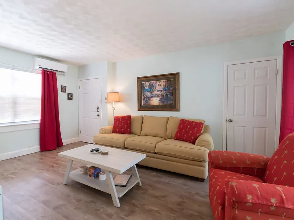 141 California Ave #1-ID1044338P