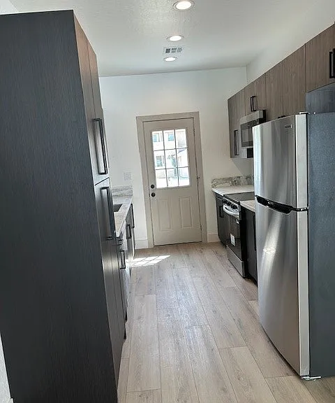 1100 S Hall Ave #2 — Photo 3