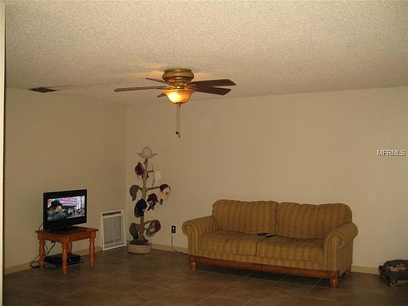 5th image of 4874 Meadow Dr