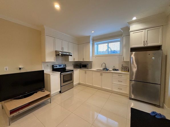 2 bedroom rental in Burnaby — photo 9