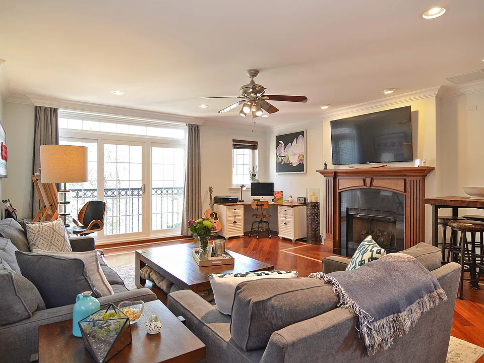 Living Room / Dining Room