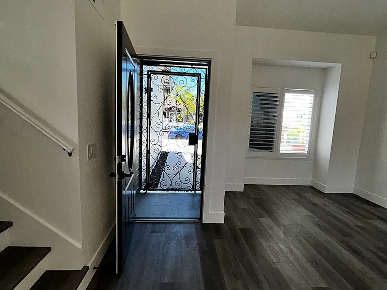 11912 Liverpool Ln — Photo 14