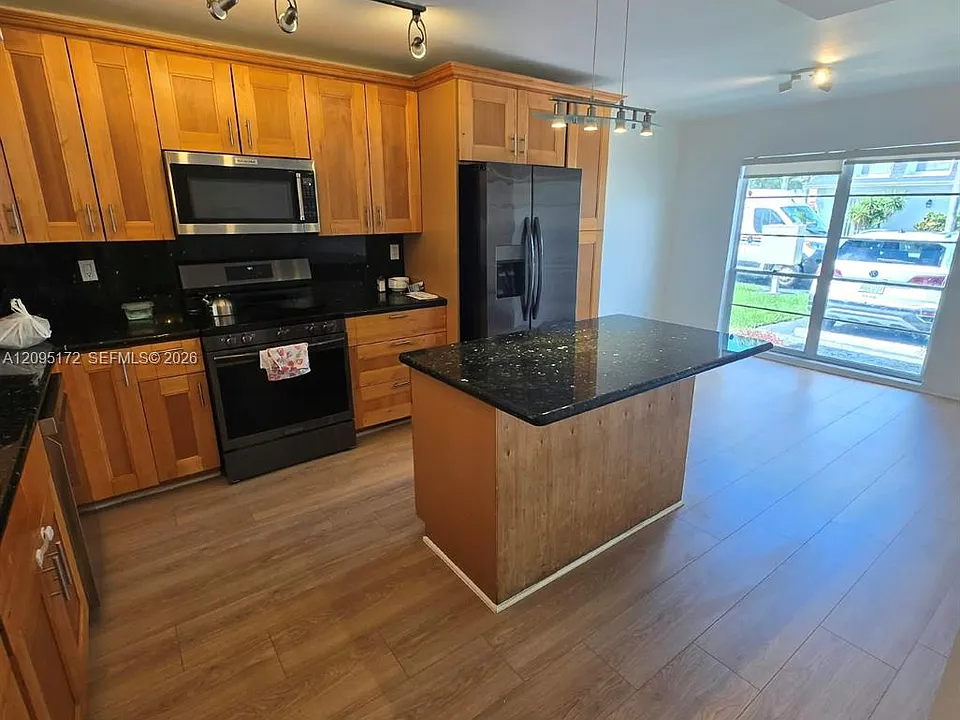 926 NE 27th Ave #926