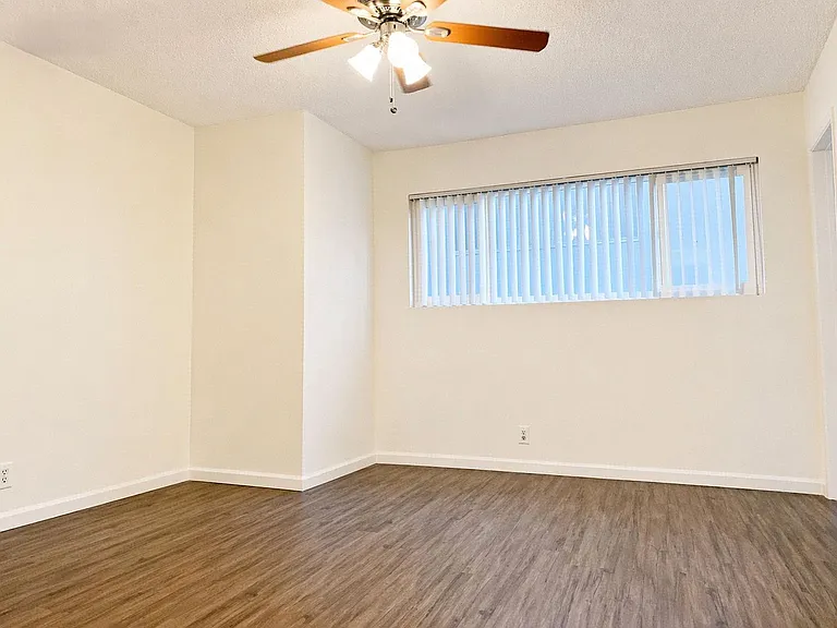 1808 N Harvard Blvd — Photo 39