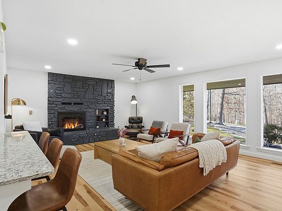4th image of 24 Ciemny Ln