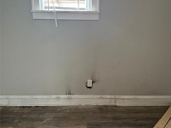 2nd image of 14309 Glendale Ave
