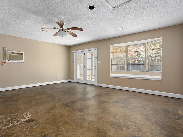 6948 Valhalla Rd — Photo 10