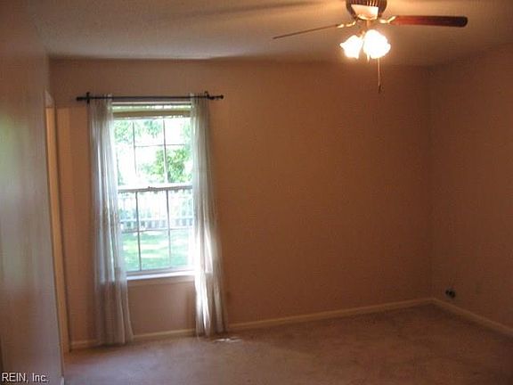 2nd image of 709 Lawrence Dr