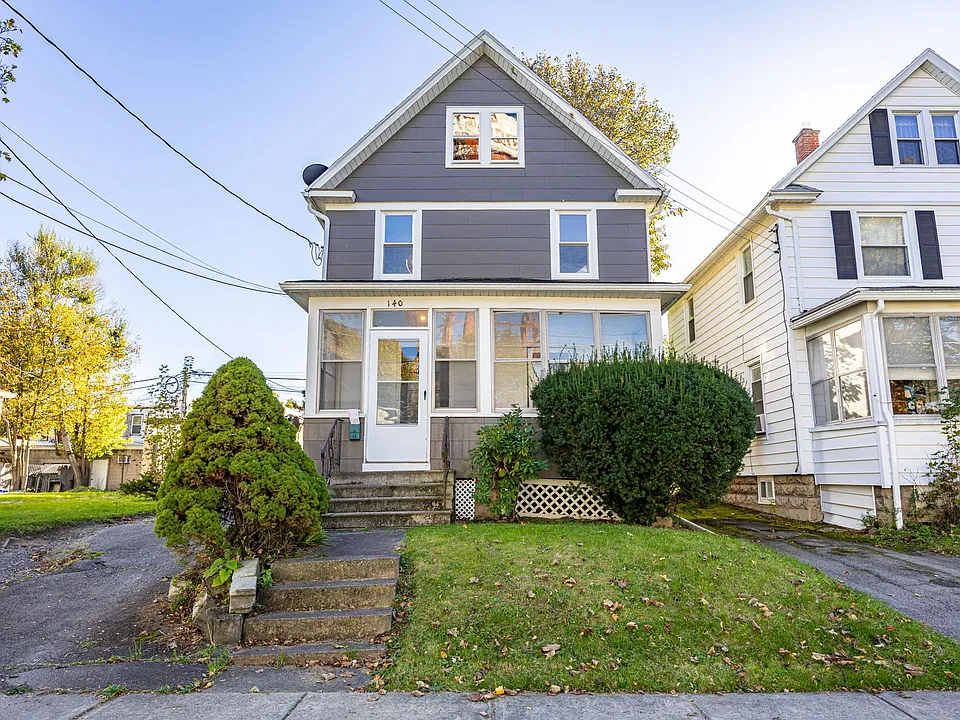140 W Chestnut St
