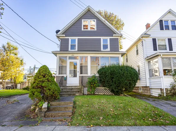 140 W Chestnut St, East Rochester, NY 14445
