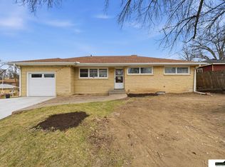 624 S 56th St, Lincoln, NE 68510