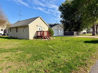 214 North St, Vesta, MN 56292
