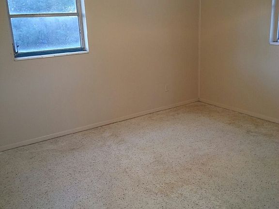 4th image of 2666 Magnolia Ave