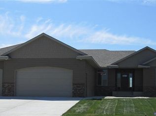 6301 River Rock Cir, Sioux Falls, SD 57104