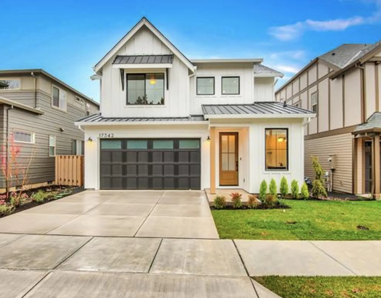 3 bed, 2.5 bath, 2330 sqft, $3,680 — Photo 1