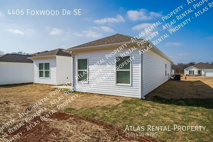 Building Photo - 4406 Foxwood Dr