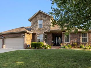 1904 E Highview Street, Ozark, MO 65721