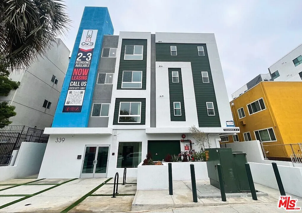 2 bed, 2.0 bath, 800 sqft, $2,950 — Photo 1