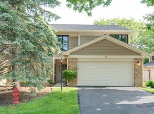 1201 Gulfstream Pkwy, Libertyville, IL
