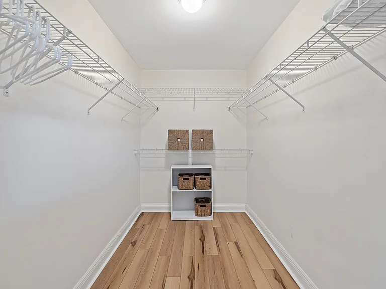 2309 SW 27th St — Photo 33